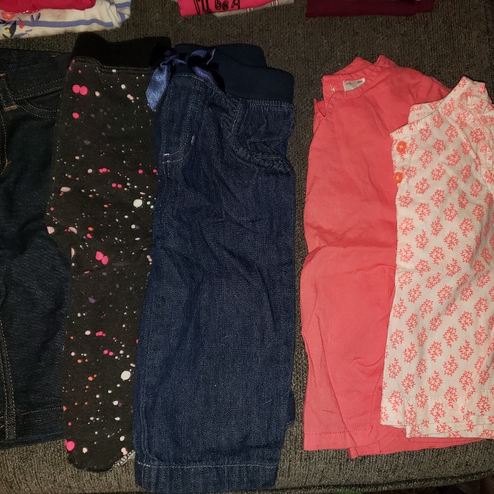 Babygirl Clothes Lot - Picture 2 of 3